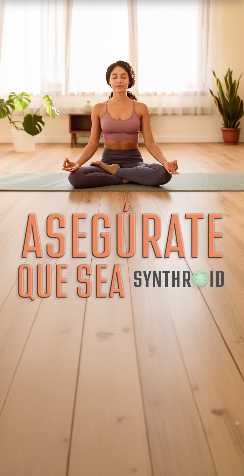 Mujer practicando meditación en su hogar